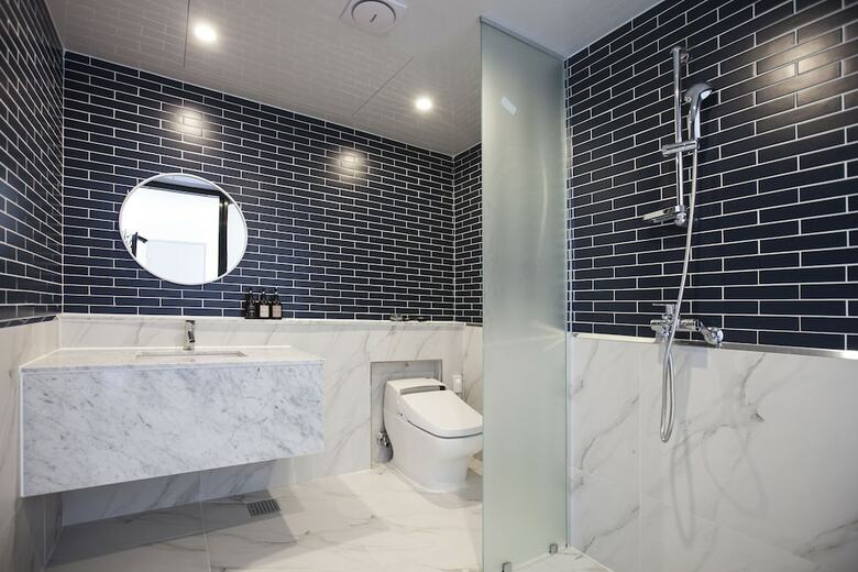 Busanjin Brown-dot Hotel