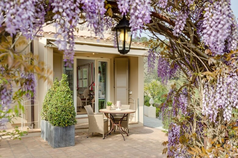 Bed & Breakfast Chambres D'h�tes Villa C�dria