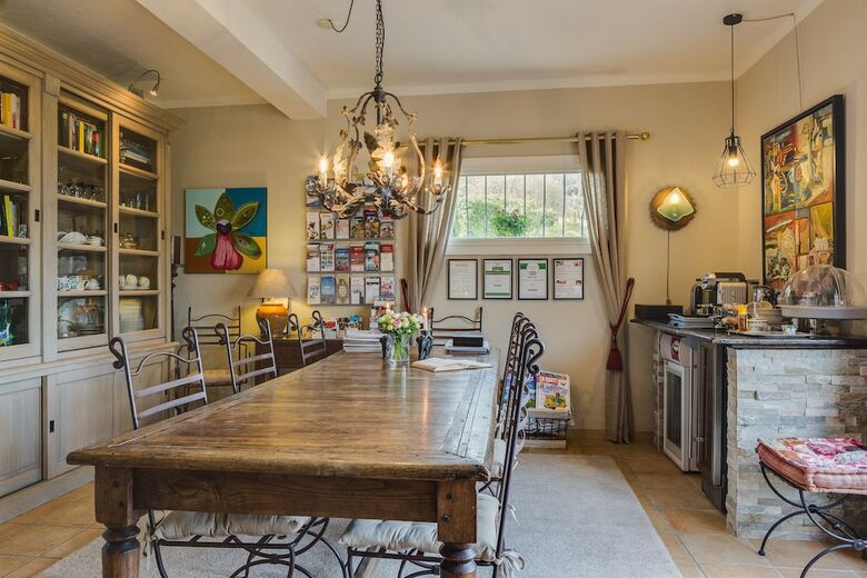 Bed & Breakfast Chambres D'h�tes Villa C�dria