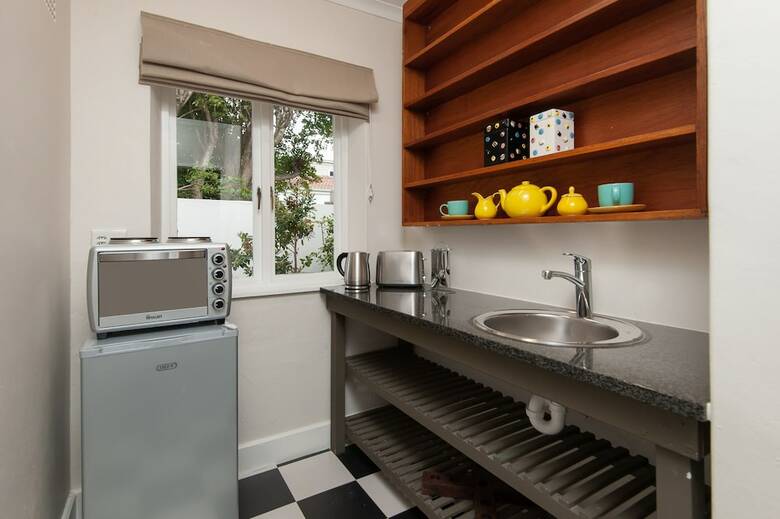 Hotel Malayla Guesthouse - Adults Only