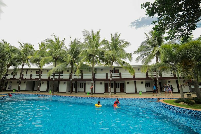 Hotel Bataan White Corals Beach Resort