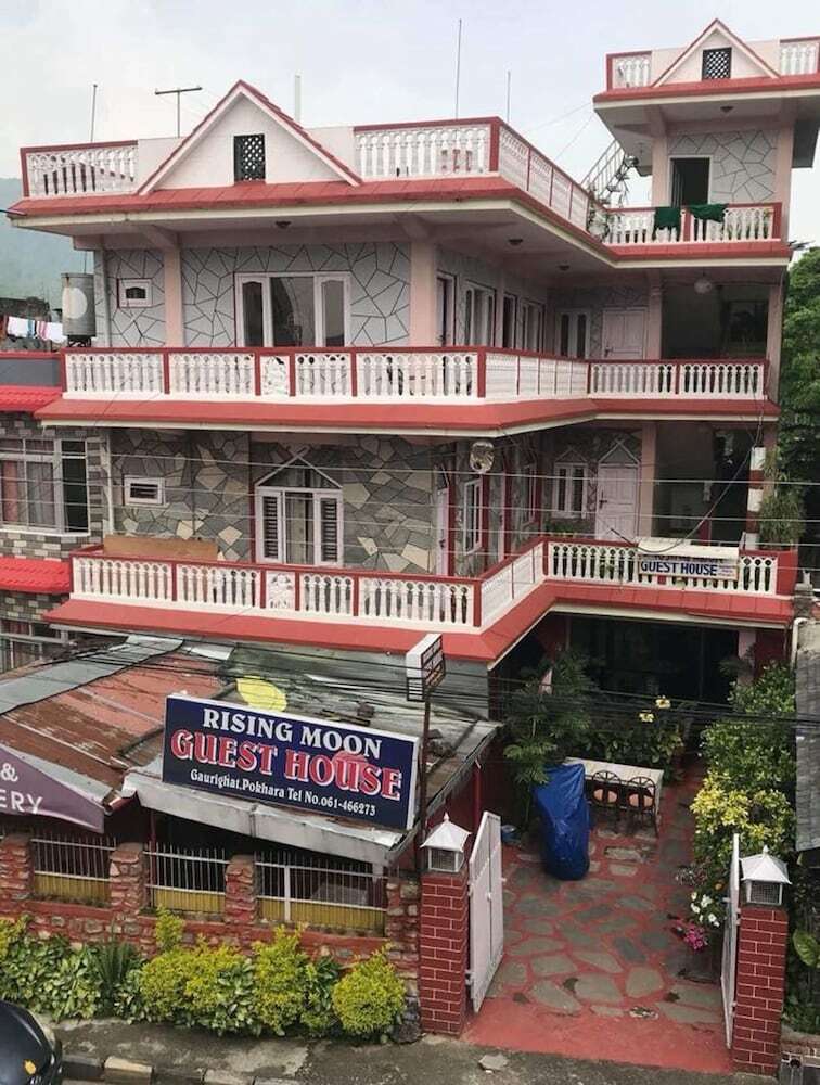Hotel Rising Moon Guest House
