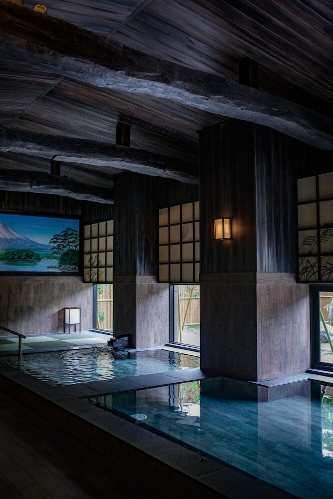 Hotel Roygent Parks Hanoi