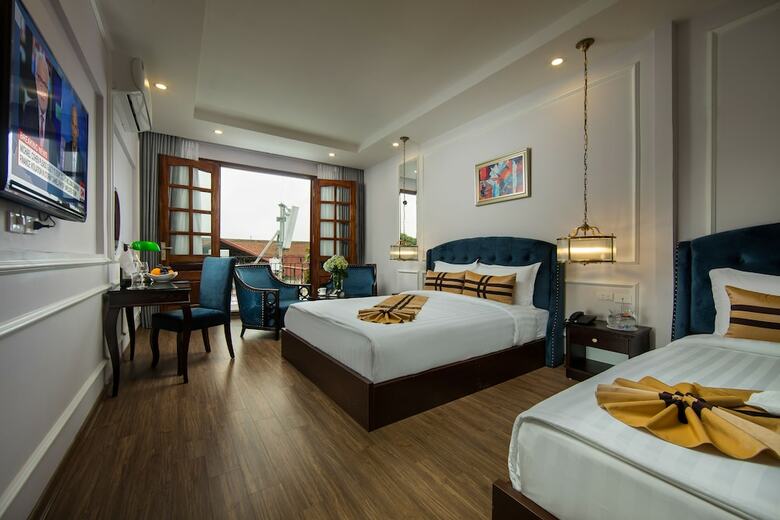 S Central Hotel & Spa