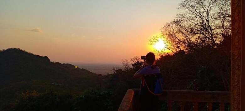 Hostal Family Batcave Homestay - Hostel