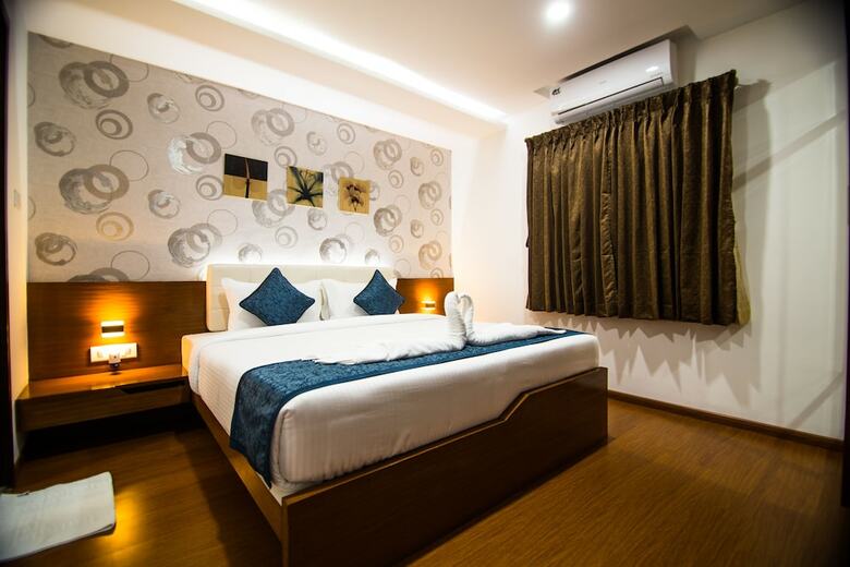 Hotel The White Tree Executive Suites