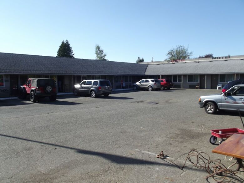 West Main Motel
