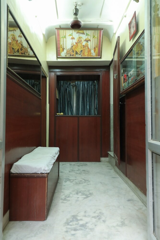 Hotel Boby Mansion (manasvi Guest Home)