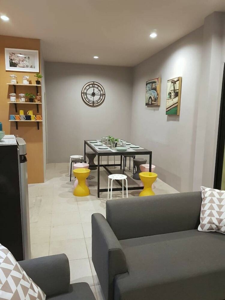 Hostal Sleepy Station - Hostel