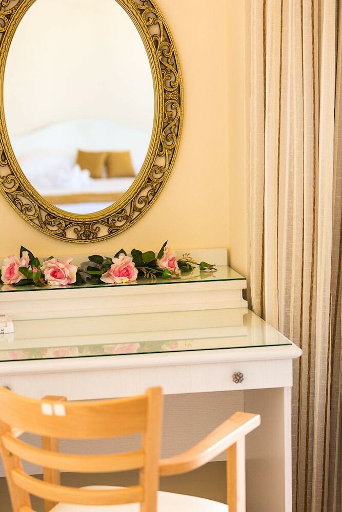 Polyxenia Boutique Hotel