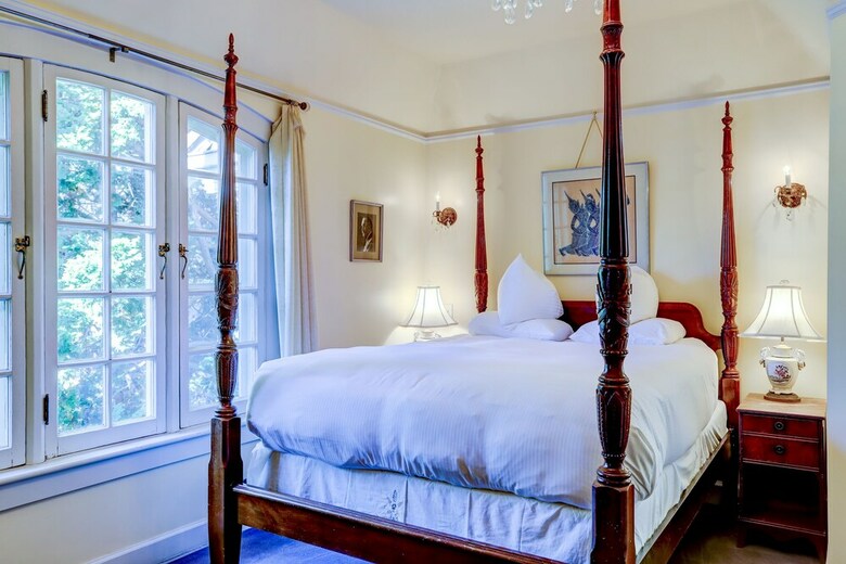 Portland's White House - Bed & Breakfast