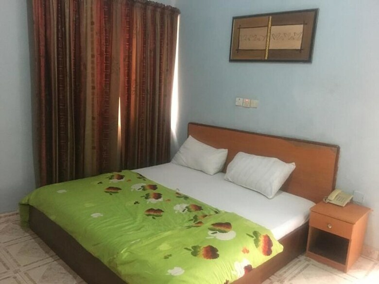 Villa Savoye Hotels And Resorts