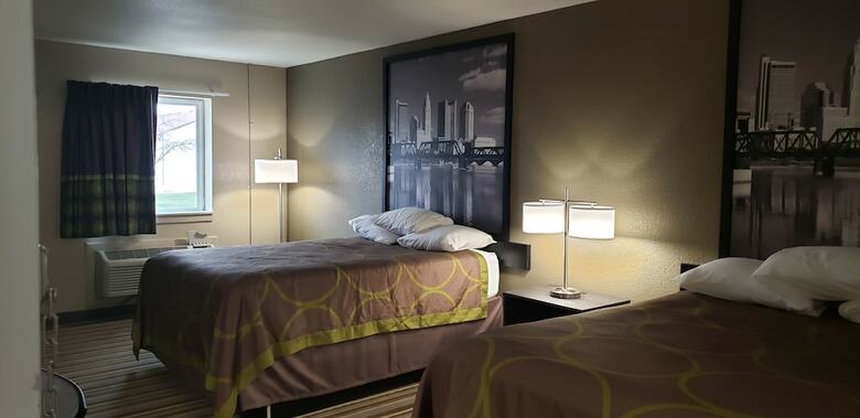 Hotel Super 8 By Wyndham Sidney