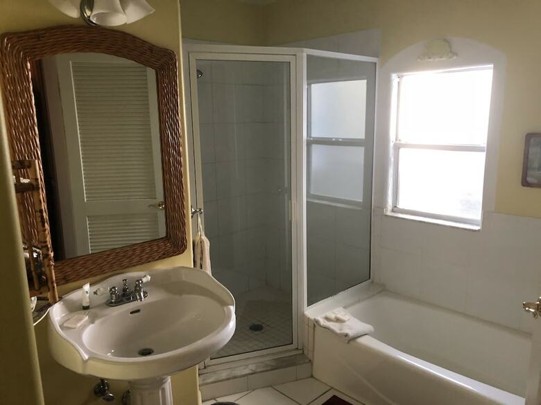 Bed & Breakfast Seabreeze Manor Inn