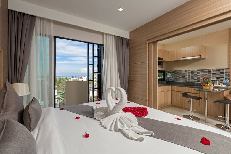 The Bay Exclusive Hotel