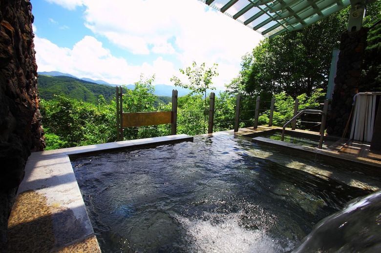 Skypark Hotel In Kurumayama Kogen
