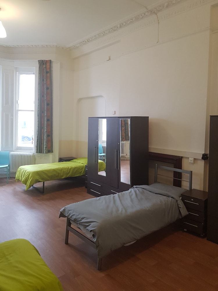 Hostal Halpin House