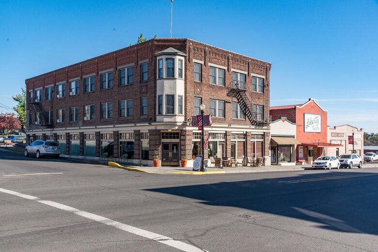 Historic Hotel Condon