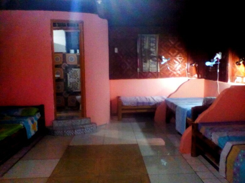 Hostal Lennon's Place Backpacker Hostel