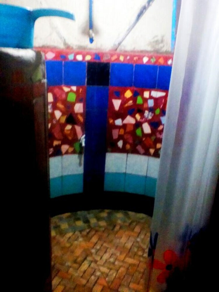 Hostal Lennon's Place Backpacker Hostel