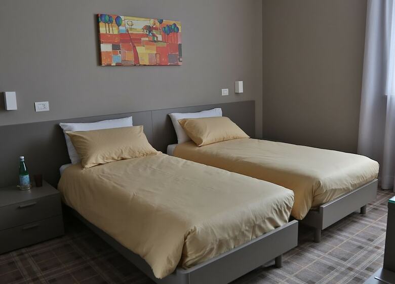 Bed & Breakfast Piazza Italia  -  Rooms  For Rent