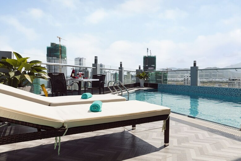 Diamond Nha Trang Hotel