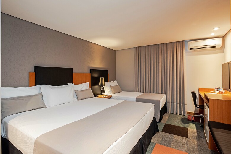 Hotel Slaviero Executive Batel