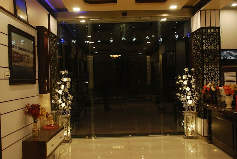 Hotel Royal Rawat Palace