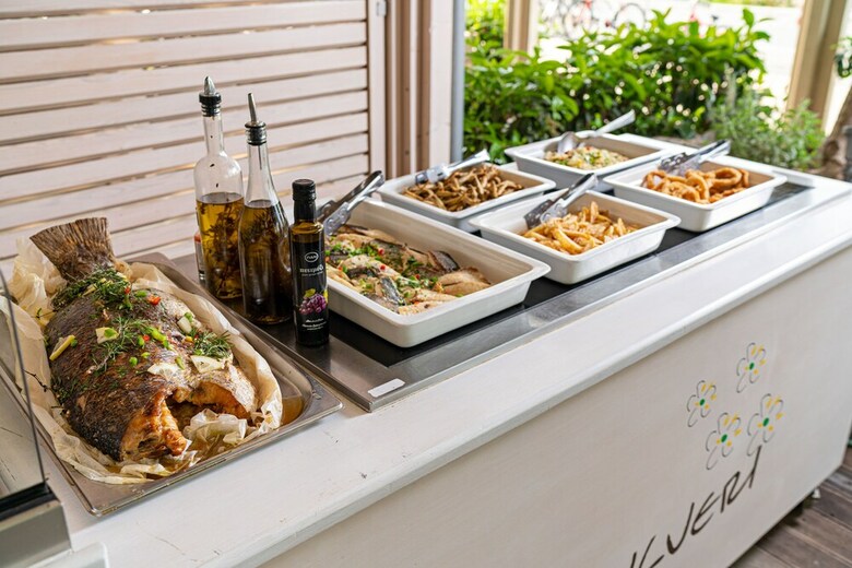 Kyma Suites Beach Hotel