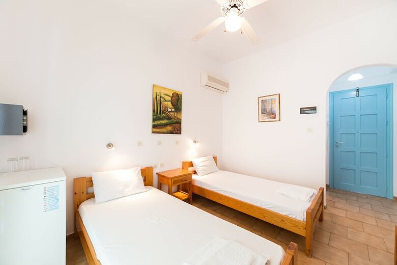 Hotel Theologos Place