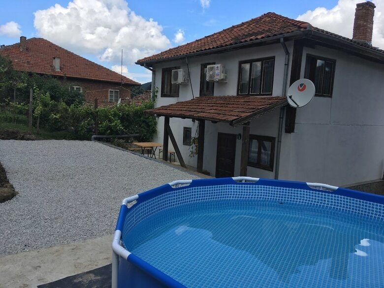 Hotel Guest House Kashtata