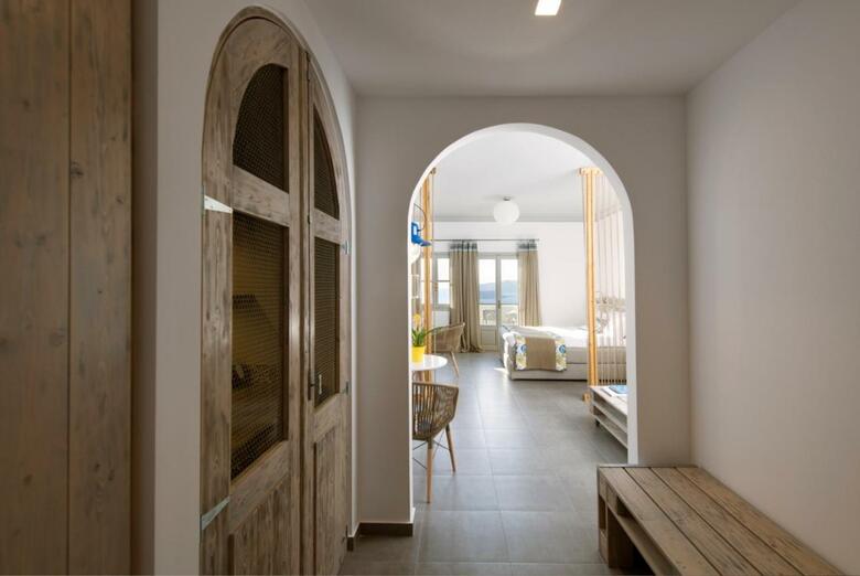 Hotel Caldera's Dolphin Suites