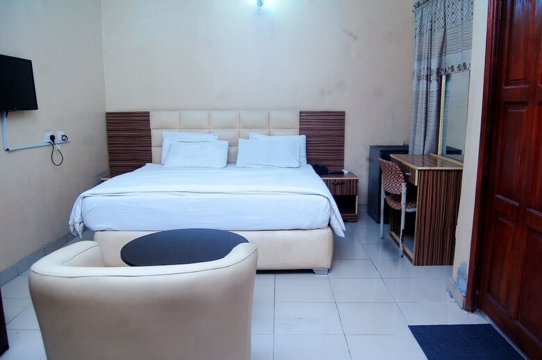 Oasis Green Garden Hotel