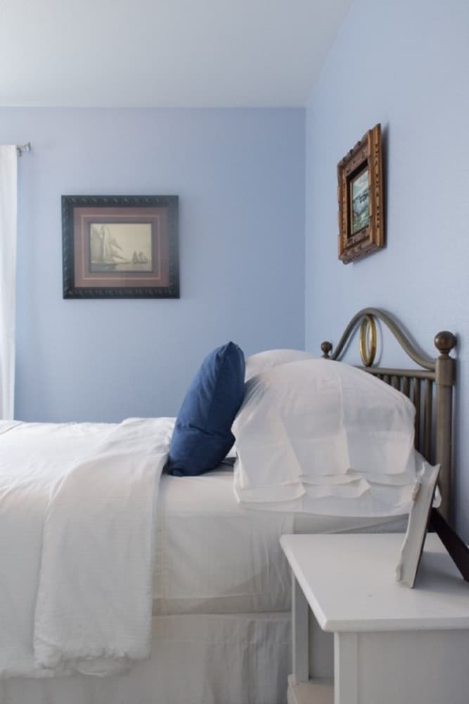 Weymouth Lane 3 Bedroom Beach Home