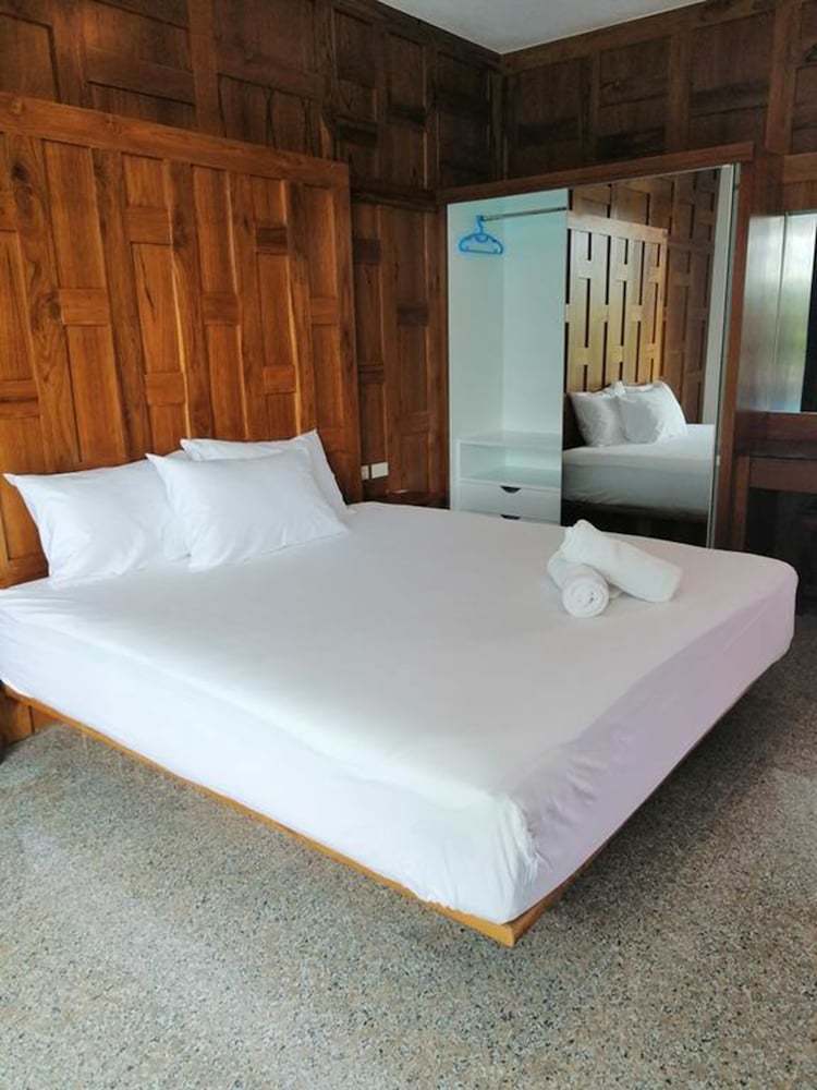 Jairak Hotel