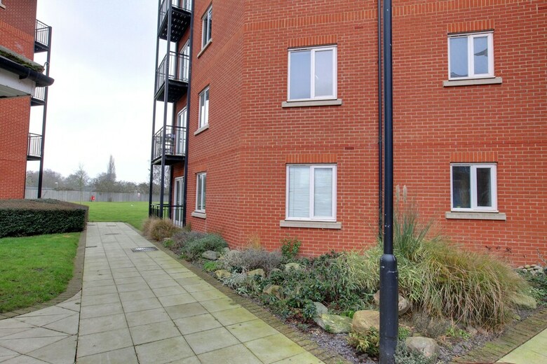 Ravens House Sapphire Apartments
