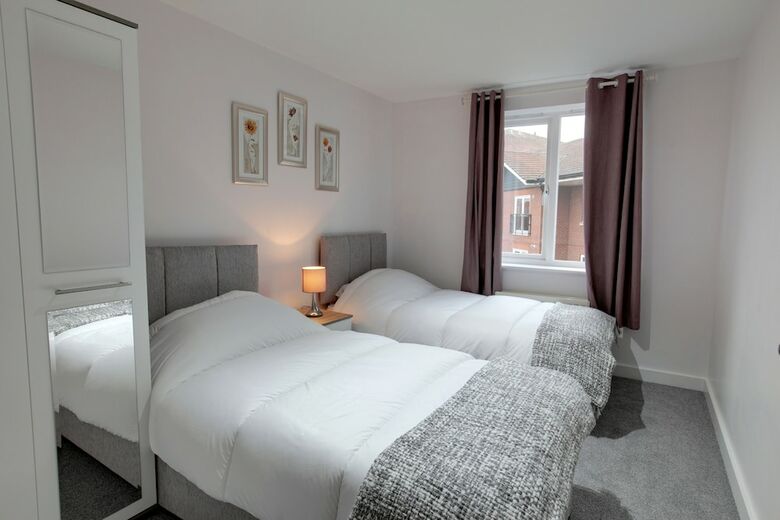 Ravens House Sapphire Apartments