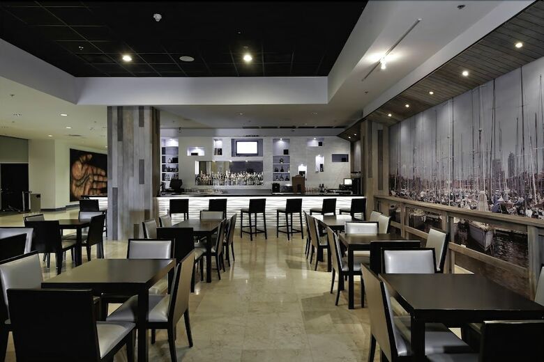 Costa Bahia Hotel & Convention Center