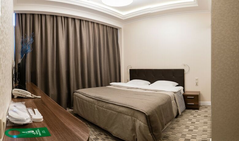 Cherry Hotel