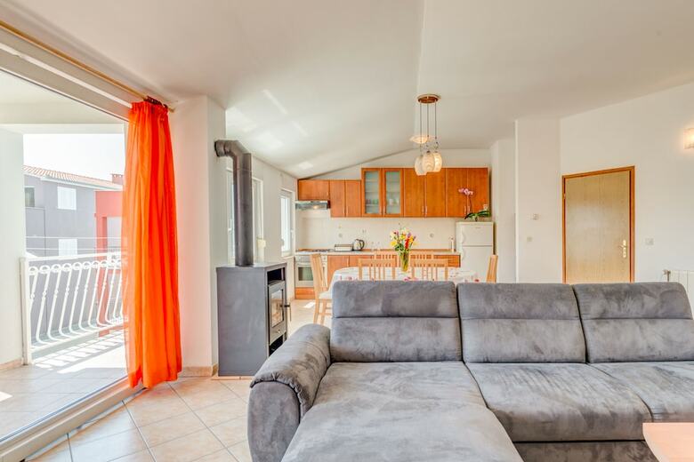 Apartments Maestral