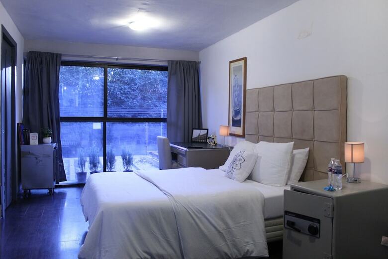 Hotel Golds 227