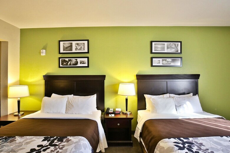 Hotel Sleep Inn & Suites