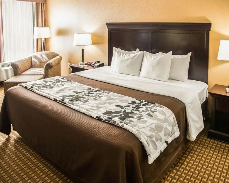 Hotel Sleep Inn & Suites