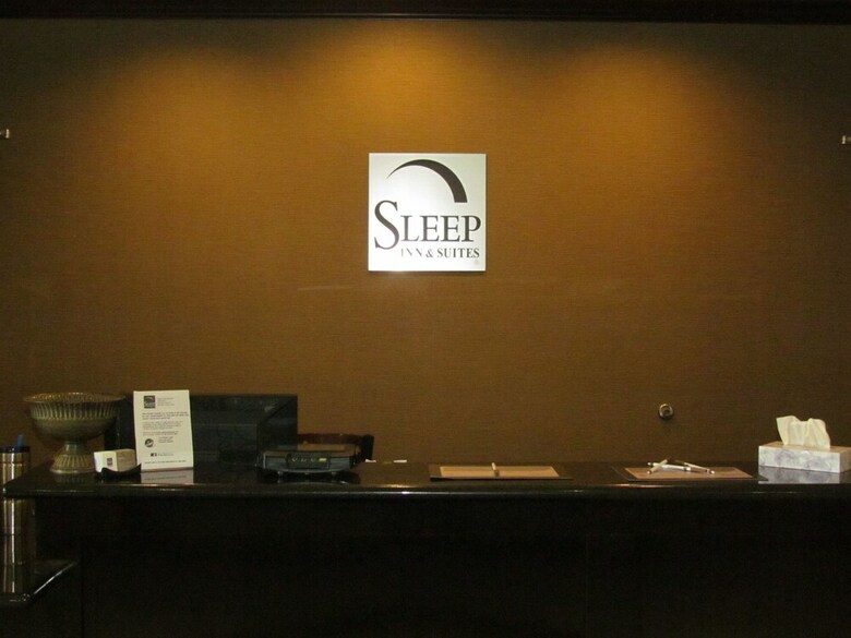 Hotel Sleep Inn & Suites