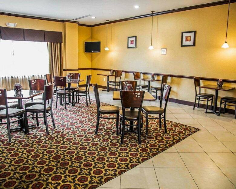 Hotel Sleep Inn & Suites