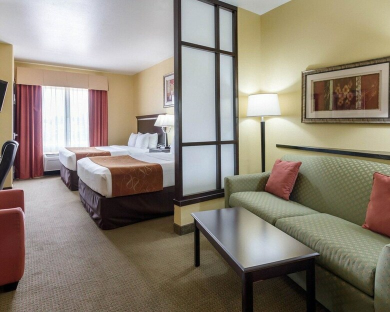 Hotel Comfort Suites