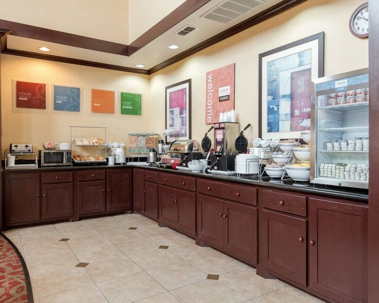 Hotel Comfort Suites