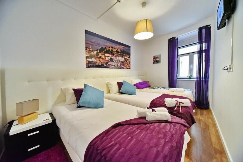 Hostal Train Lisbon Hostel
