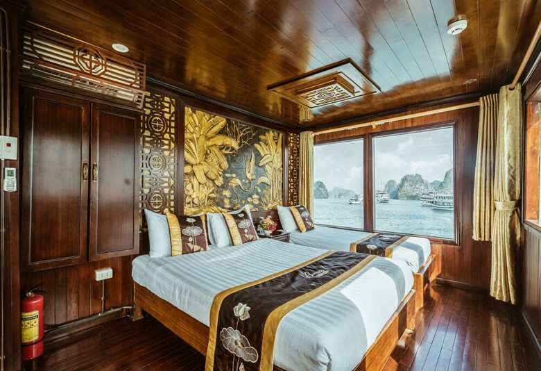 Renea Cruises Halong