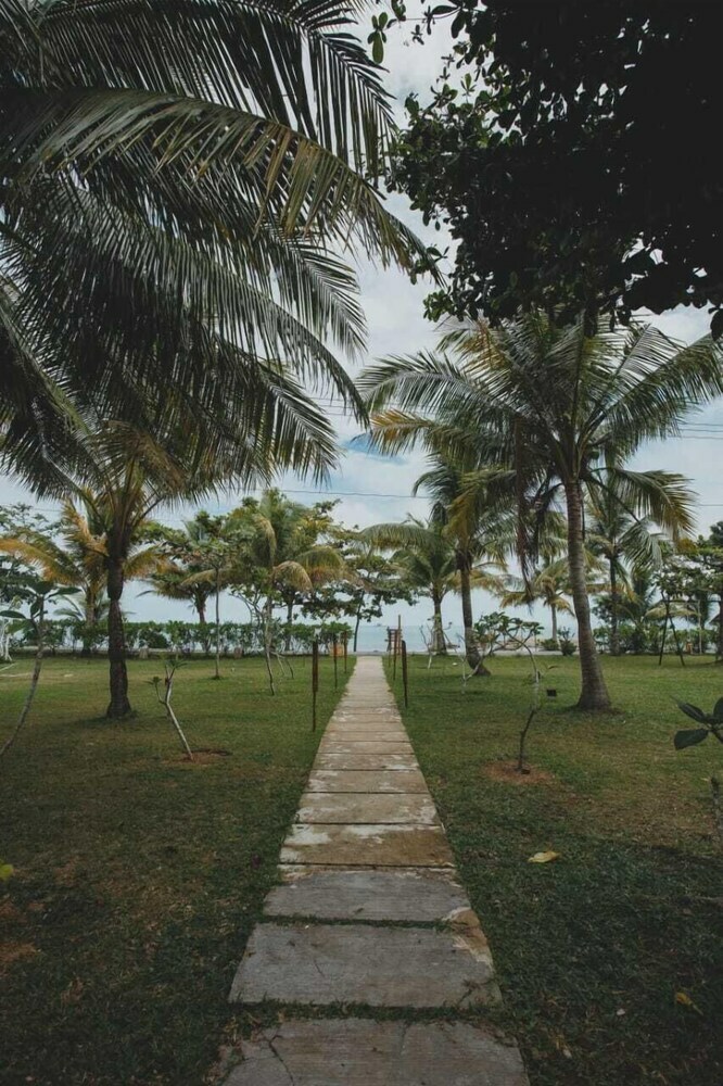 Hotel Lorin Belitung Beach Resort